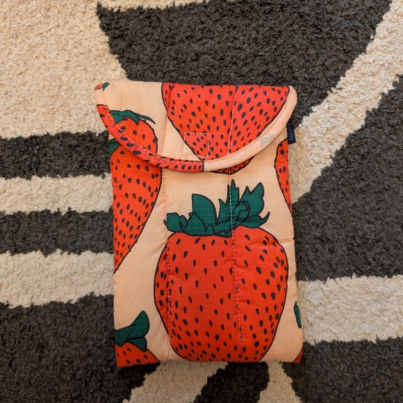 BAGGU Strawberry Print Foldable Tote in Peach and Red with Green Accents